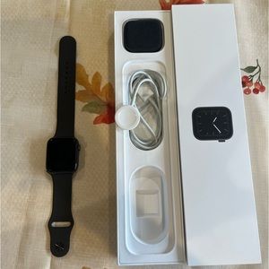 Apple Watch Series 5 Space Gray 44 mm